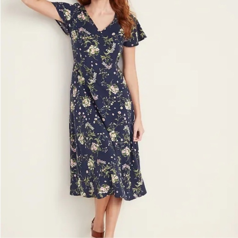 Old Navy Fit & Flare V-Neck Midi Dress Dress Ladies size S  Floral Navy